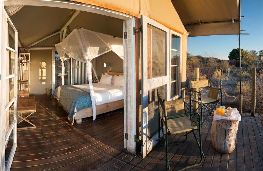 Anderssons Camp Hotel Окаукуехо Екстериор снимка